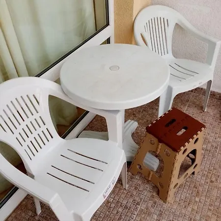 Studio Moni Apartment *
